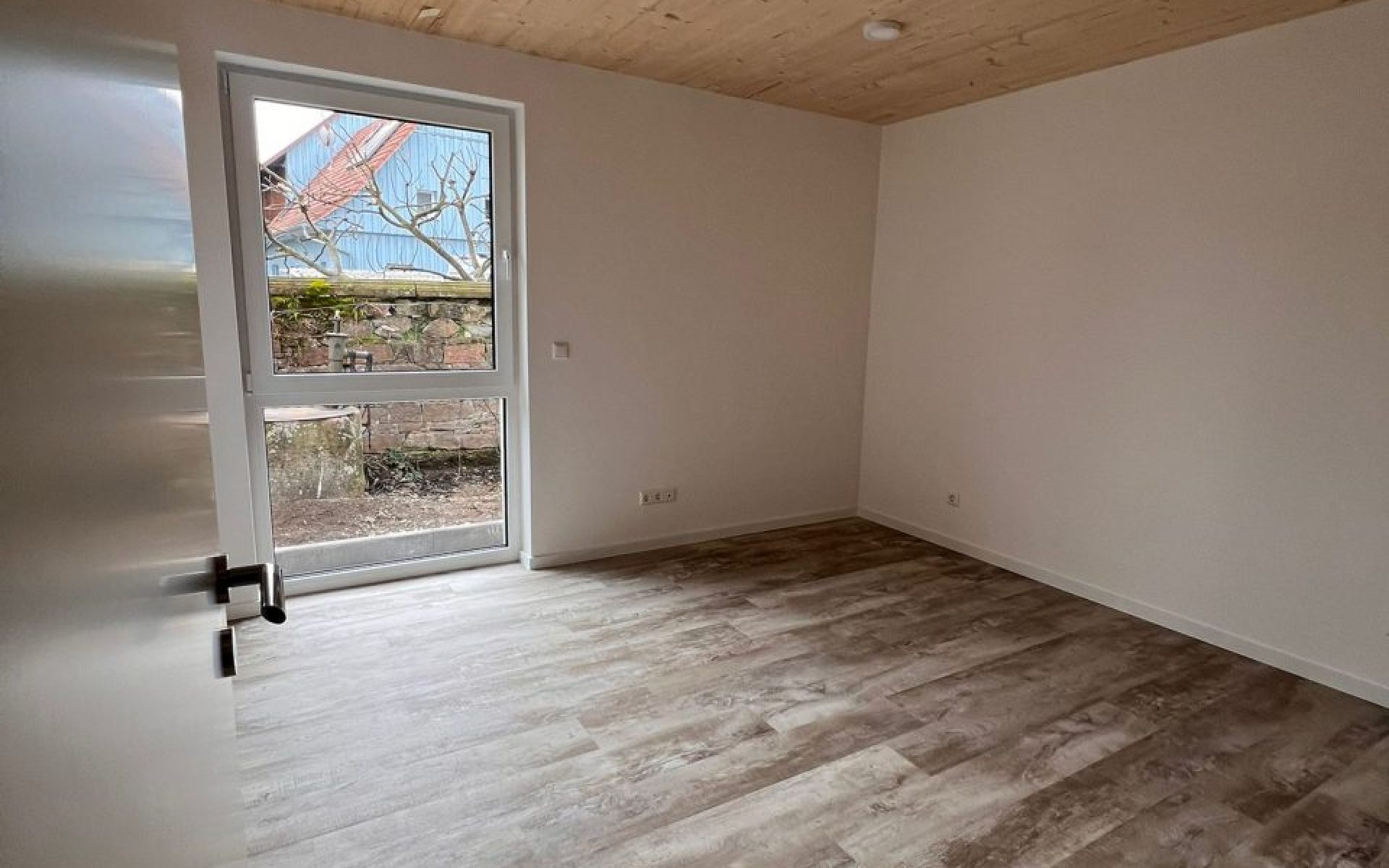 WhatsApp Image 2026-04-21 at 15.24.57